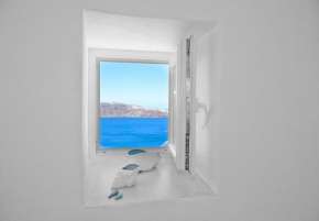 Elegant Santorini House - 1 Bedroom - Villa Windswept House - Amazing Caldera View and Outdoor Hot Tub - Oia